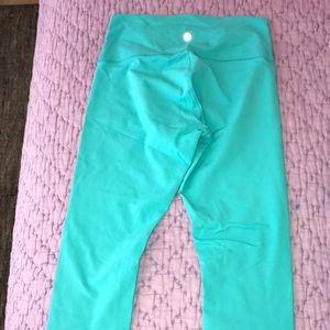 Turquoise Ankle Length Lululemon Leggings Size 8